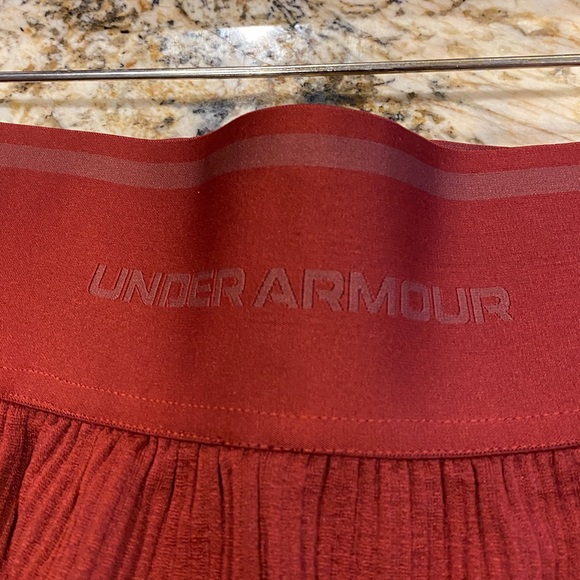 UNDER ARMOUR Journey Ribbed Shorts - Picture 6 of 14